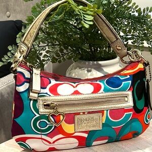Rare Coach Poppy 
Graffiti Demi bag 
with Vibrant Pattern